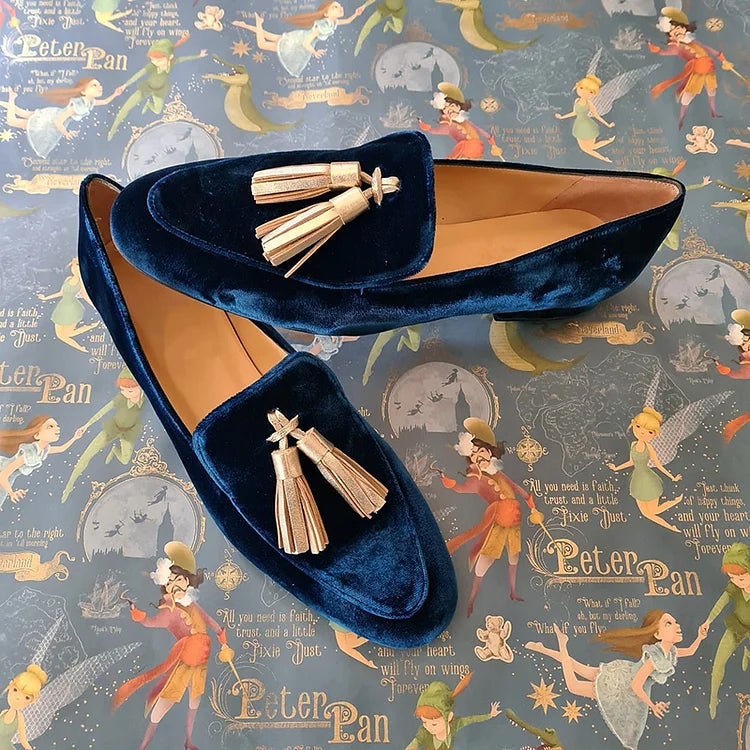Vaelaya | Midnight Elegance Loafers with Champagne Tassels