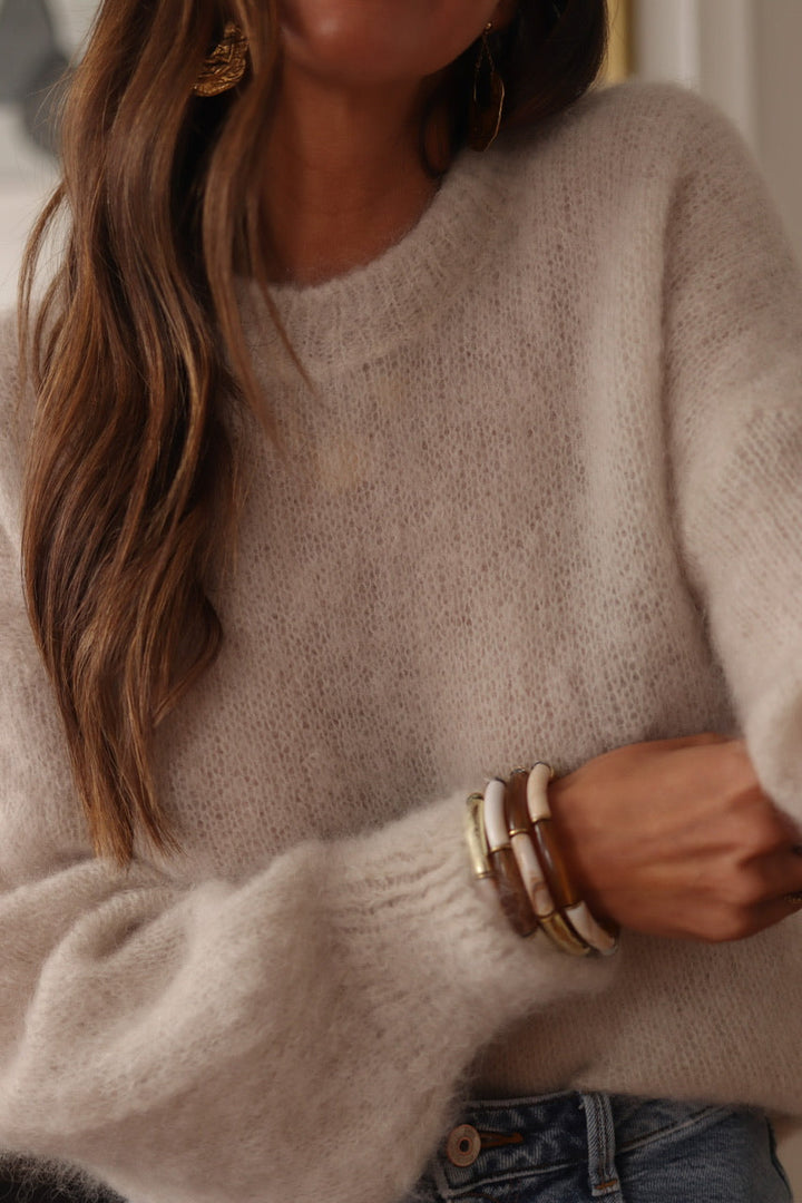 Dakota | Soft Cloud Knit Sweater